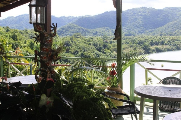 Hotel Rio Vista Resort